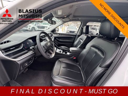 Used 2023 Jeep Grand Cherokee 4WD 4xe image 25