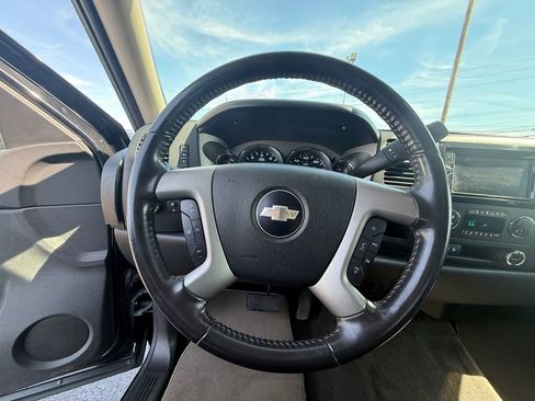 Used 2010 Chevrolet Silverado 1500 LT w/ Power Pack Plus RWD image 16