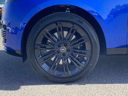 New 2025 Land Rover Range Rover SV image 21