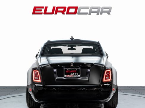 Used 2024 Rolls-Royce Phantom Sedan image 5