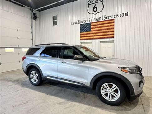 Used 2021 Ford Explorer XLT AWD/4WD image 2