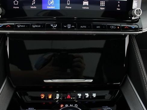 New 2026 Jeep Grand Wagoneer Limited AWD/4WD image 7