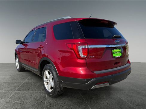 Used 2019 Ford Explorer XLT w/ Equipment Group 201A FWD image 4