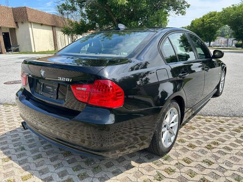 Used 2010 BMW 328i xDrive Sedan AWD/4WD image 5