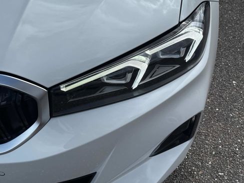 Certified 2025 BMW 330i Sedan w/ Convenience Package image 9