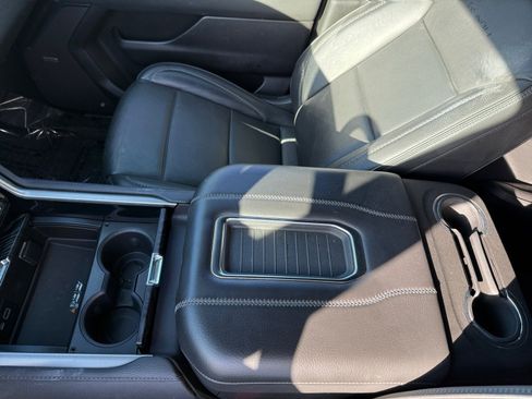 Used 2023 GMC Yukon XL Denali image 14