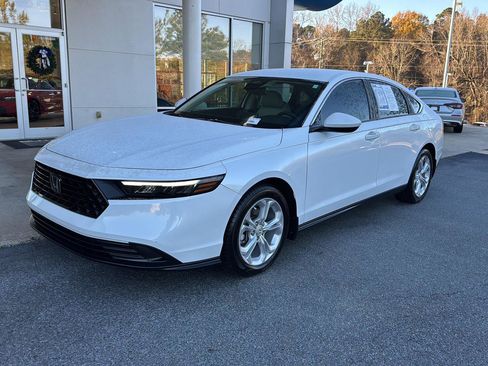 Used 2023 Honda Accord LX image 1