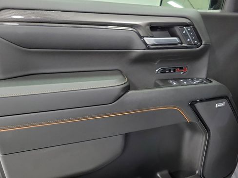 Used 2024 GMC Sierra 1500 AT4 w/ Technology Package AWD/4WD image 14