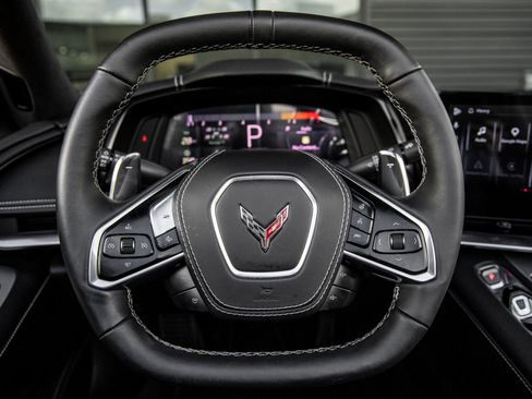 Used 2024 Chevrolet Corvette Stingray Premium Conv w/ Z51 Performance Package RWD image 23
