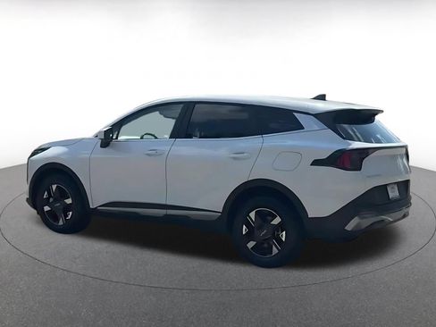 Used 2026 Kia Sportage LX FWD image 8