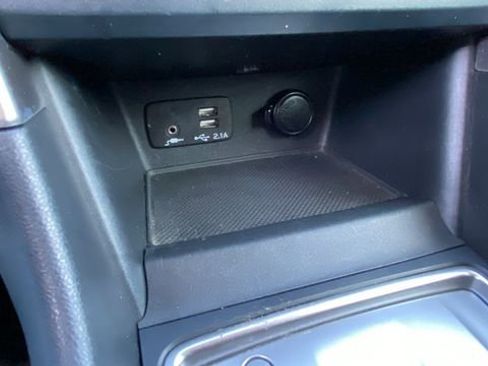 Used 2022 Subaru Forester Premium image 29