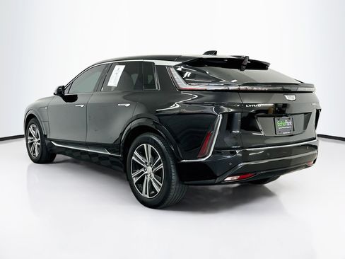 Used 2024 Cadillac Lyriq Luxury w/ LPO, Floor Liner Package AWD/4WD image 5