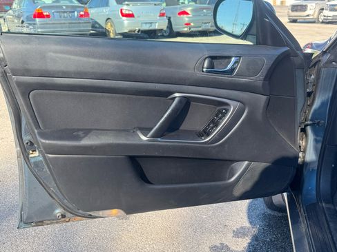 Used 2005 Subaru Outback 2.5i image 12