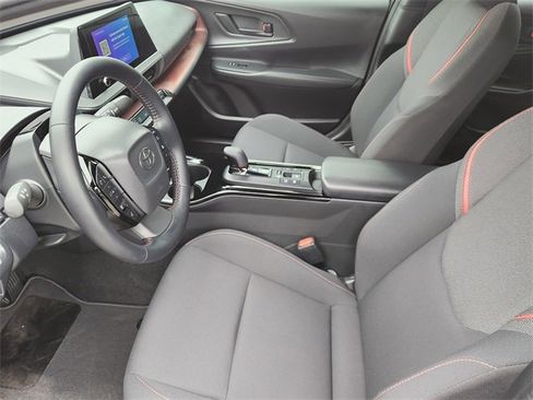 Used 2026 Toyota Prius Plug-In Hybrid image 9