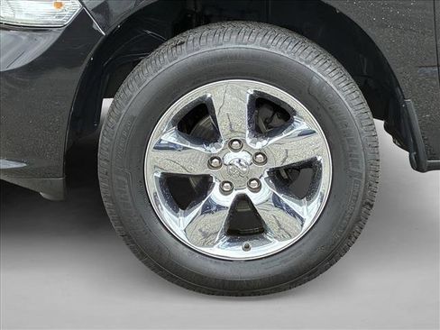 Used 2017 RAM 1500 Express AWD/4WD image 9