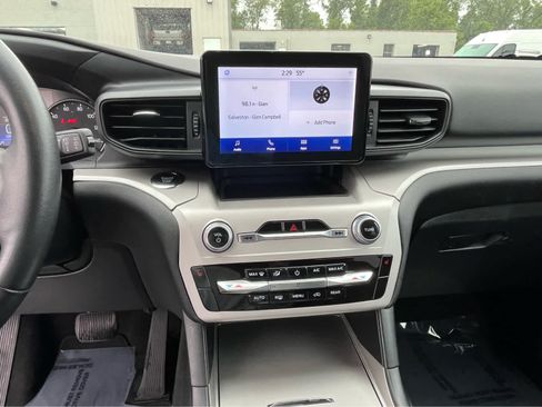 Used 2023 Ford Explorer XLT RWD image 12