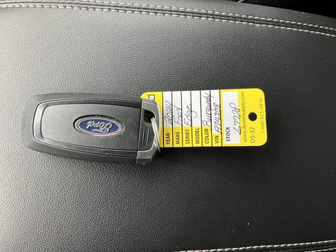 Used 2024 Ford Edge Titanium w/ Equipment Group 301A AWD/4WD image 20