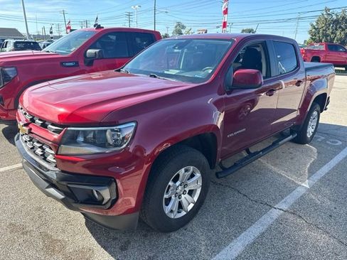 Used 2021 Chevrolet Colorado LT w/ Safety Package AWD/4WD image 3