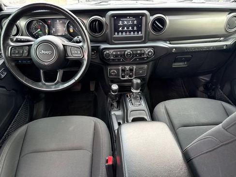Used 2023 Jeep Wrangler Unlimited w/ Cold Weather Group AWD/4WD image 5