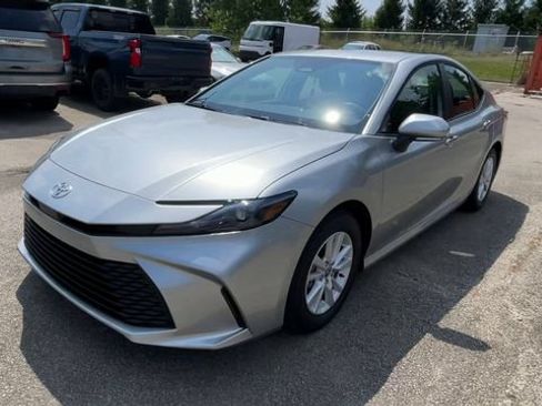 Used 2026 Toyota Camry LE w/ Convenience Package FWD image 6