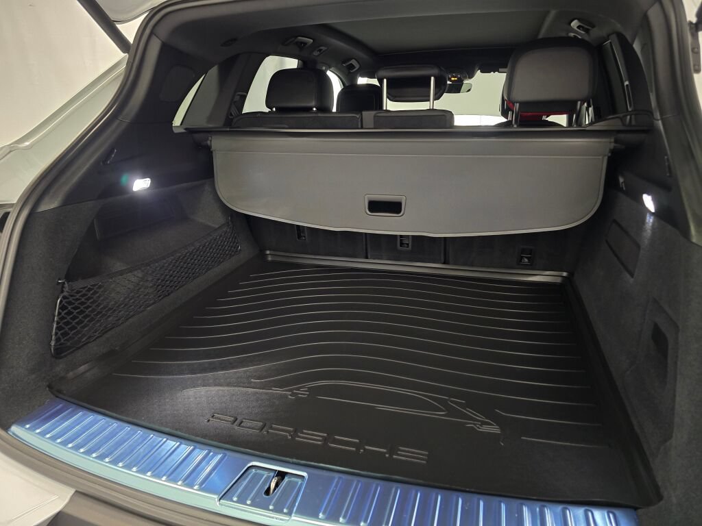 Certified 2026 Porsche Cayenne AWD/4WD image 26