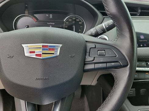 Used 2019 Cadillac XT4 Premium Luxury FWD image 19