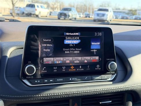 Used 2023 Nissan Rogue SV w/ SV Premium B Package image 21