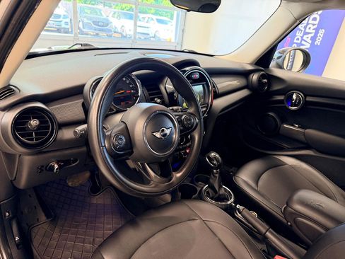 Used 2016 MINI Cooper 4-Door Hardtop FWD image 16