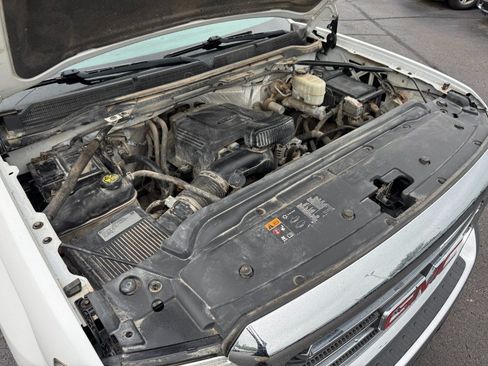 Used 2015 GMC Sierra 2500 4x4 Crew Cab image 23