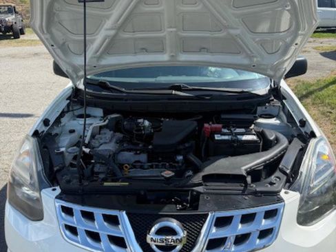 Used 2014 Nissan Rogue S image 21