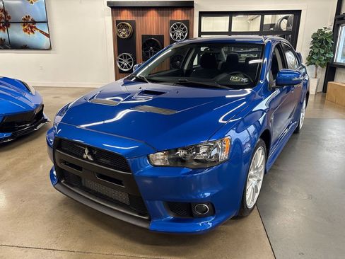Used 2015 Mitsubishi Lancer Evolution GSR image 2