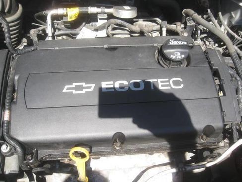 Used 2015 Chevrolet Sonic LS FWD image 30