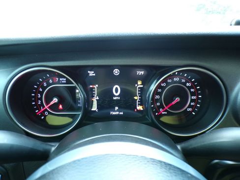 Used 2021 Jeep Gladiator Mojave AWD/4WD image 13