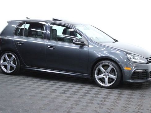 Used 2013 Volkswagen Golf 4-Door image 3