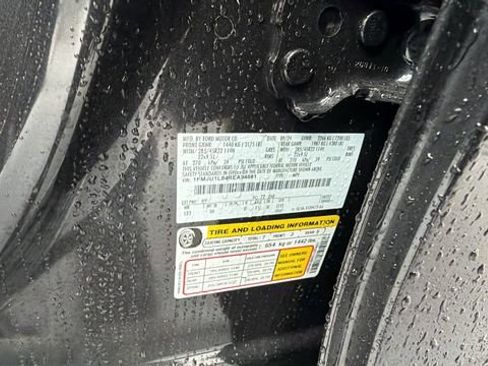 Used 2024 Ford Expedition Platinum image 33