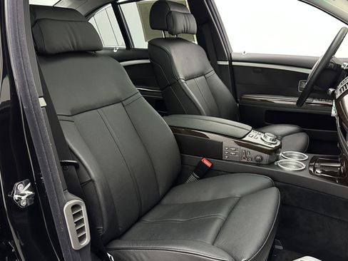Used 2007 BMW 750i image 45