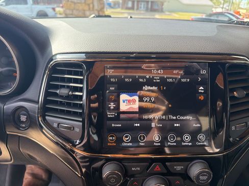 Used 2020 Jeep Grand Cherokee Limited X image 14