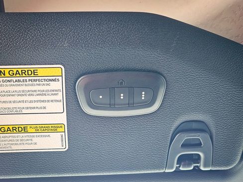 Certified 2022 Jeep Gladiator Willys image 27