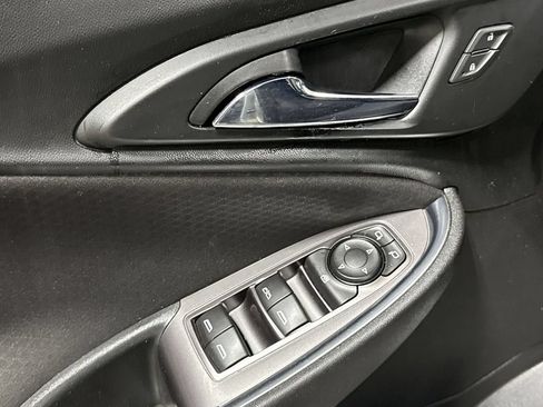 Used 2021 Chevrolet Malibu LT FWD image 20