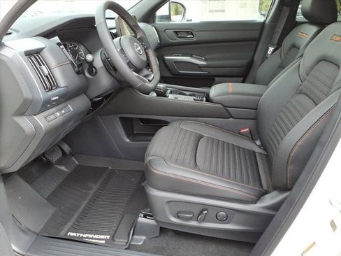 New 2025 Nissan Pathfinder Rock Creek image 5