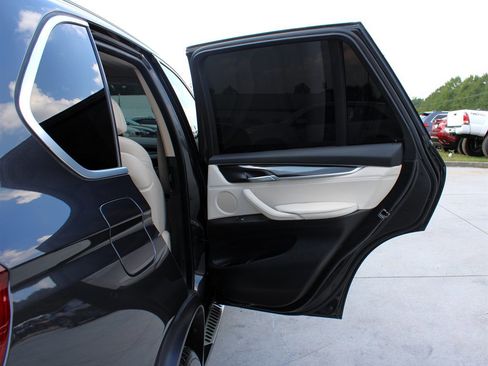 Used 2015 BMW X5 xDrive35d image 29