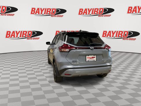 Used 2024 Nissan Kicks SR w/ SR Premium Package FWD image 7