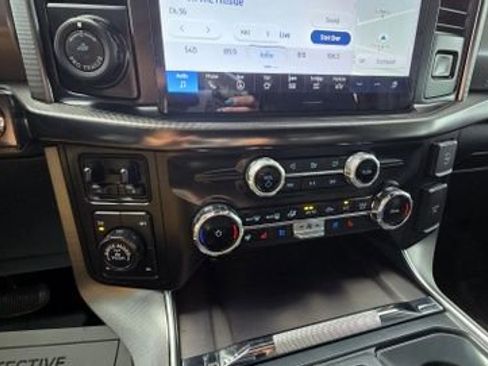 Used 2024 Ford F150 Platinum AWD/4WD image 27
