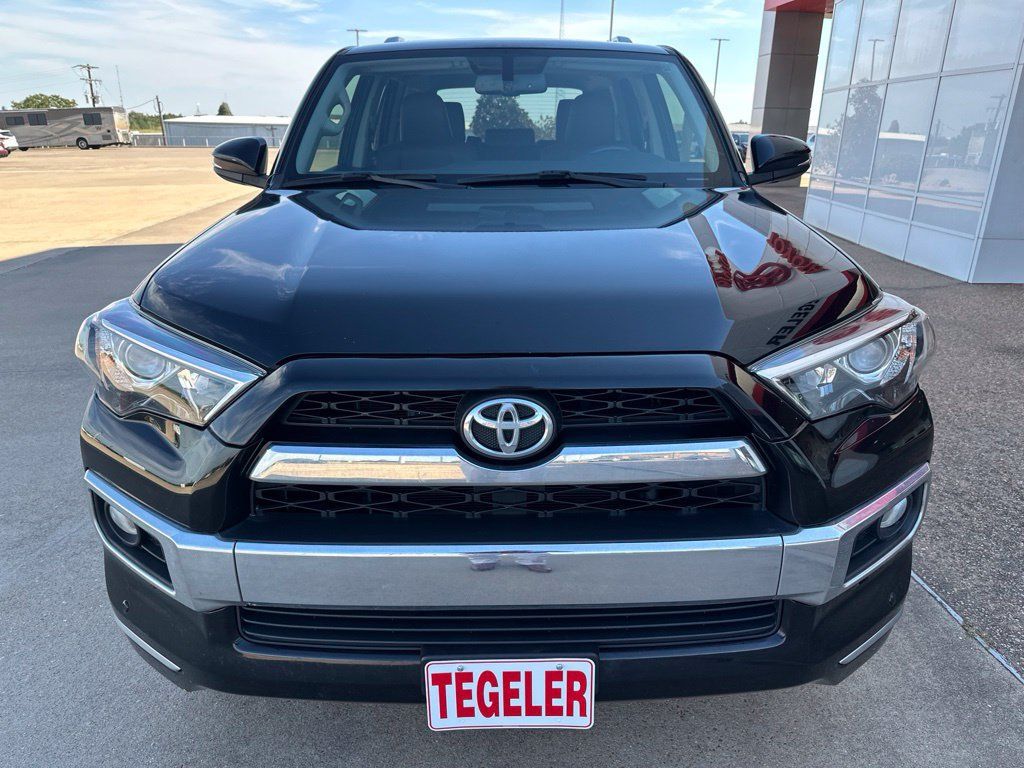 Used 2018 Toyota 4Runner Limited RWD image 2