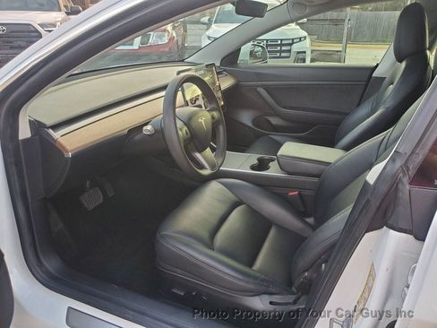 Used 2020 Tesla Model 3 image 13
