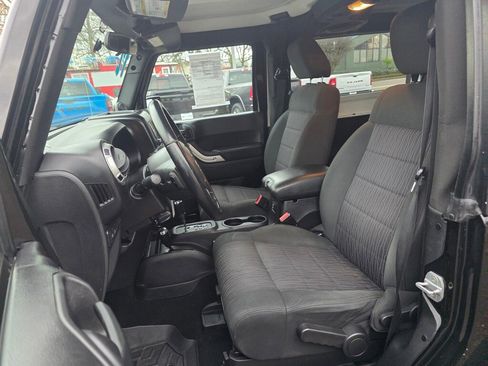 Used 2012 Jeep Wrangler Rubicon w/ Dual Top Group image 4