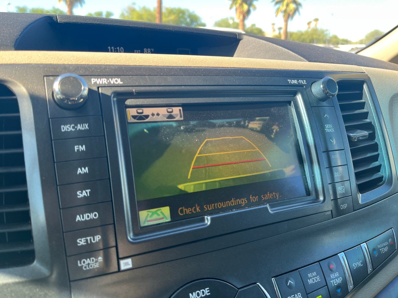 Used 2014 Toyota Sienna XLE w/ XLE Premium Package FWD image 24