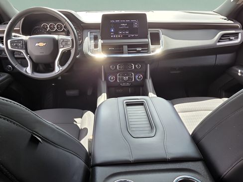 Certified 2023 Chevrolet Suburban LS RWD image 12