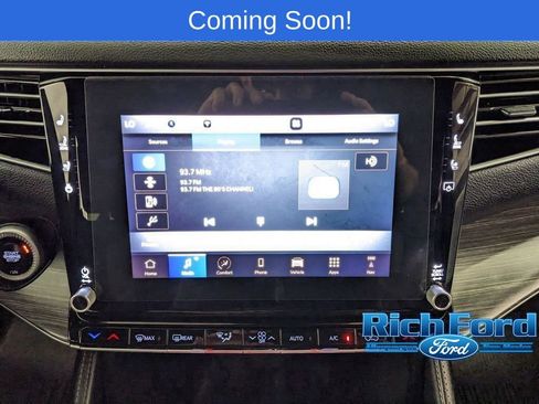 Used 2024 Jeep Wagoneer L Series III w/ Premium Group I AWD/4WD image 8