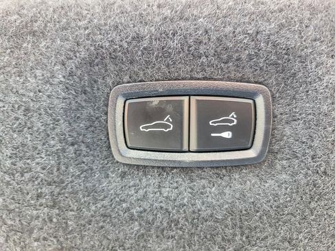 Used 2024 Audi RS e-tron GT w/ Carbon Performance Package image 21